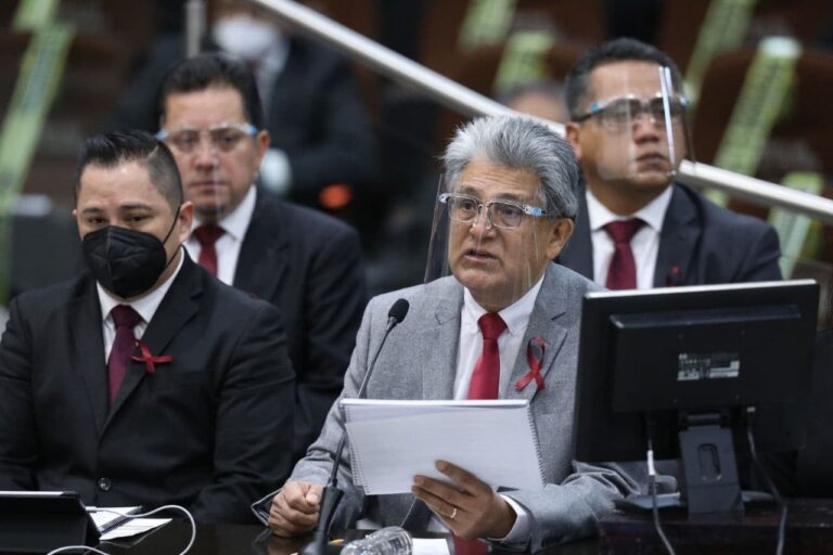 “CON MIL PESOS SE VIVE UN MES”, funcionario morenista en Veracruz