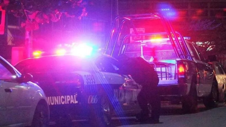 Mujer alcoholizada choca y su pequeño sufre graves heridas