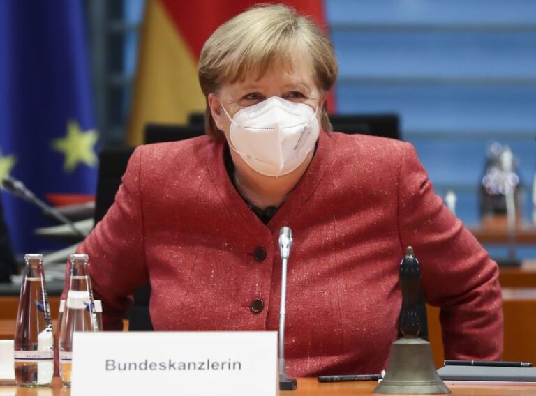 LÍDERES EUROPEOS PODRÍAN RESTRINGIR LA MOVILIDAD POR TEMOR A LA VARIANTE DEL VIRUS