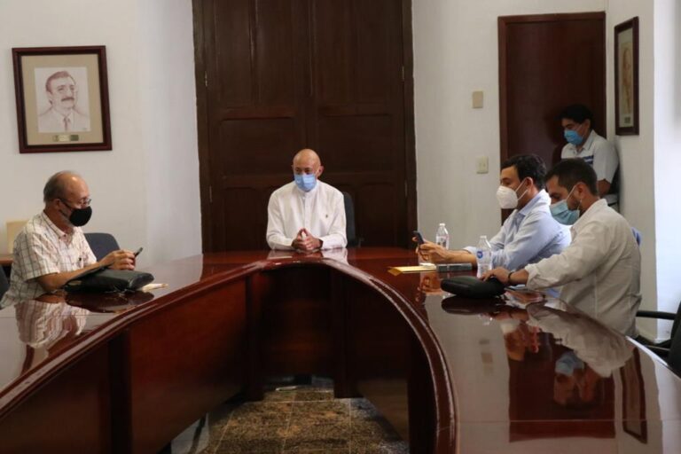 UADY CREA FARMACÉUTICA PARA SUS DERECHOHABIENTES