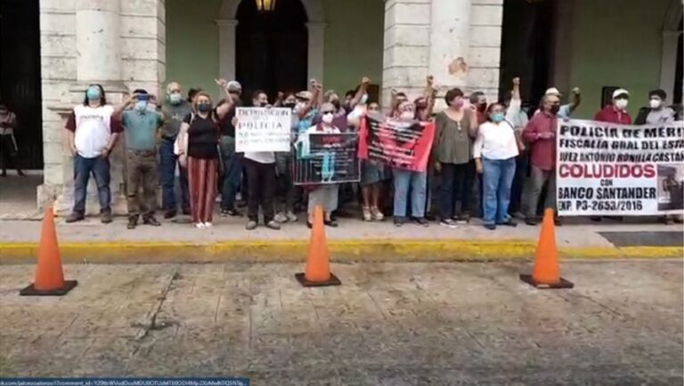 MORENA se manifiestan para solicitar se avance en la investigación que tiene a cargo FGR, sobre el caso Ravelo