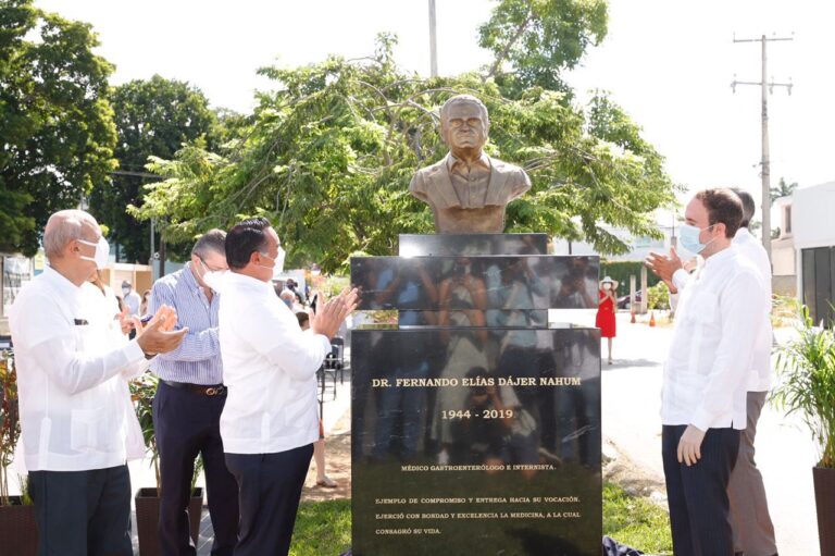 El alcalde Renán Barrera y la comunidad libanesa conmemoran Dr. Fernando Dájer @RenanBarrera