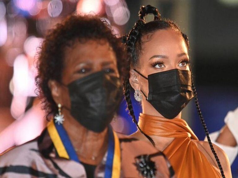 Barbados declara a Rihanna «heroína nacional»