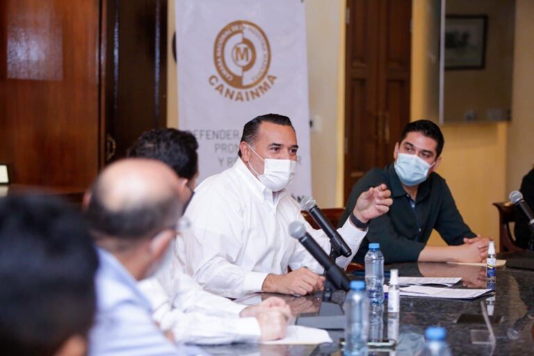 Renán Barrera ratifica el compromiso de potenciar el tejido comercial