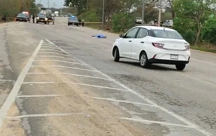 Hombre muere atropellado al cruzar el Periférico de Mérida