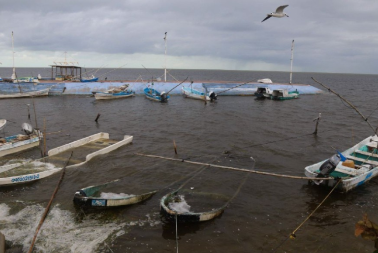 Cierran puertos a embarcaciones pequeñas en Campeche y Quintana Roo por cuestiones climatológicas