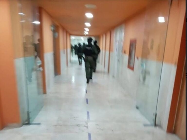 «Trágicos Enfrentamientos en Tamaulipas: Policía Estatal Pierde la Vida en Medio de Bloqueos Narcotraficantes»