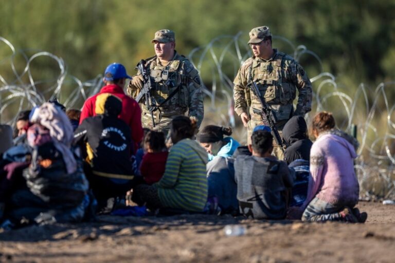 «Presión Diplomática: Biden busca soluciones urgentes con López Obrador ante crisis migratoria»