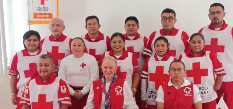 «Cruz Roja de Yucatán: Solidaridad en Acción en Acapulco tras el Paso del Huracán ‘Otis'»