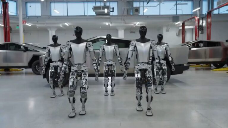 «La rebelión de las máquinas: Robot Activo Lesiona a Empleado Durante Programación»
